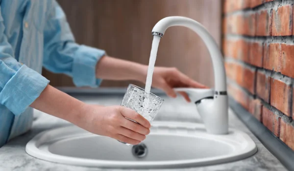 tap water going into a glass