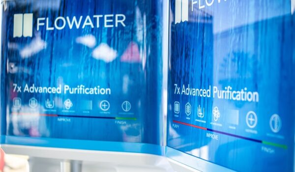 zoomed in 7x hydration on flowater refill station