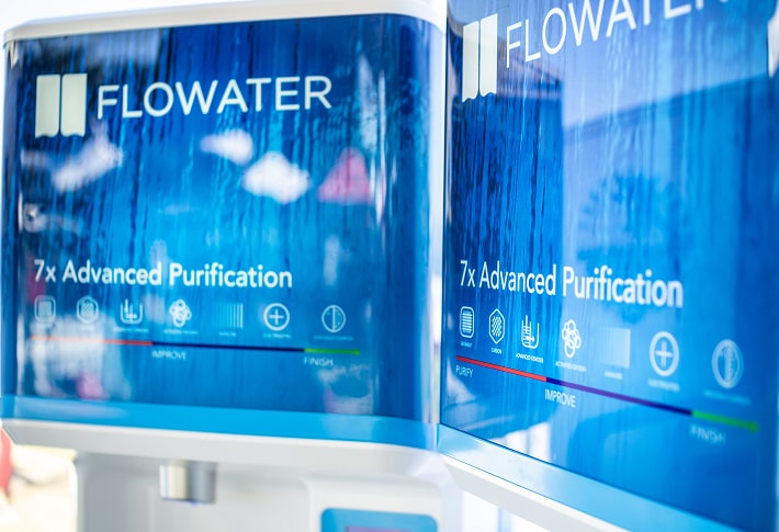zoomed in 7x hydration on flowater refill station